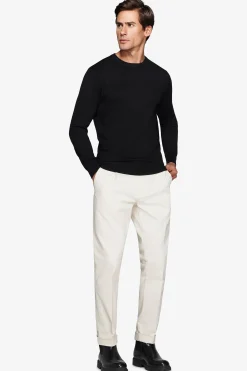 Black basic crew-neck jumper