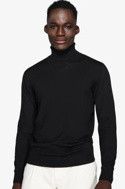 Black basic turtleneck
