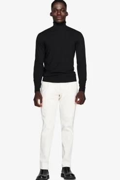 Black basic turtleneck