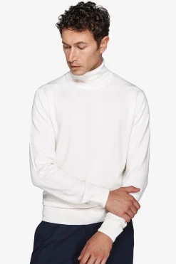 Cream basic turtleneck