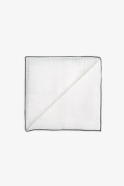 Cream contrasting profiles pocket square