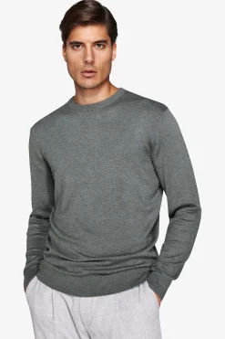 Green basic crewneck jumper