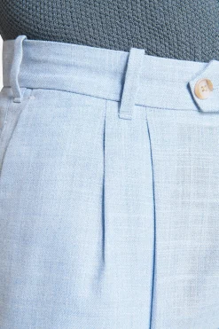 Light blue linen blend Bermuda shorts with pleats