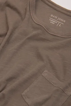 Mud crewneck t-shirt with chest pocket