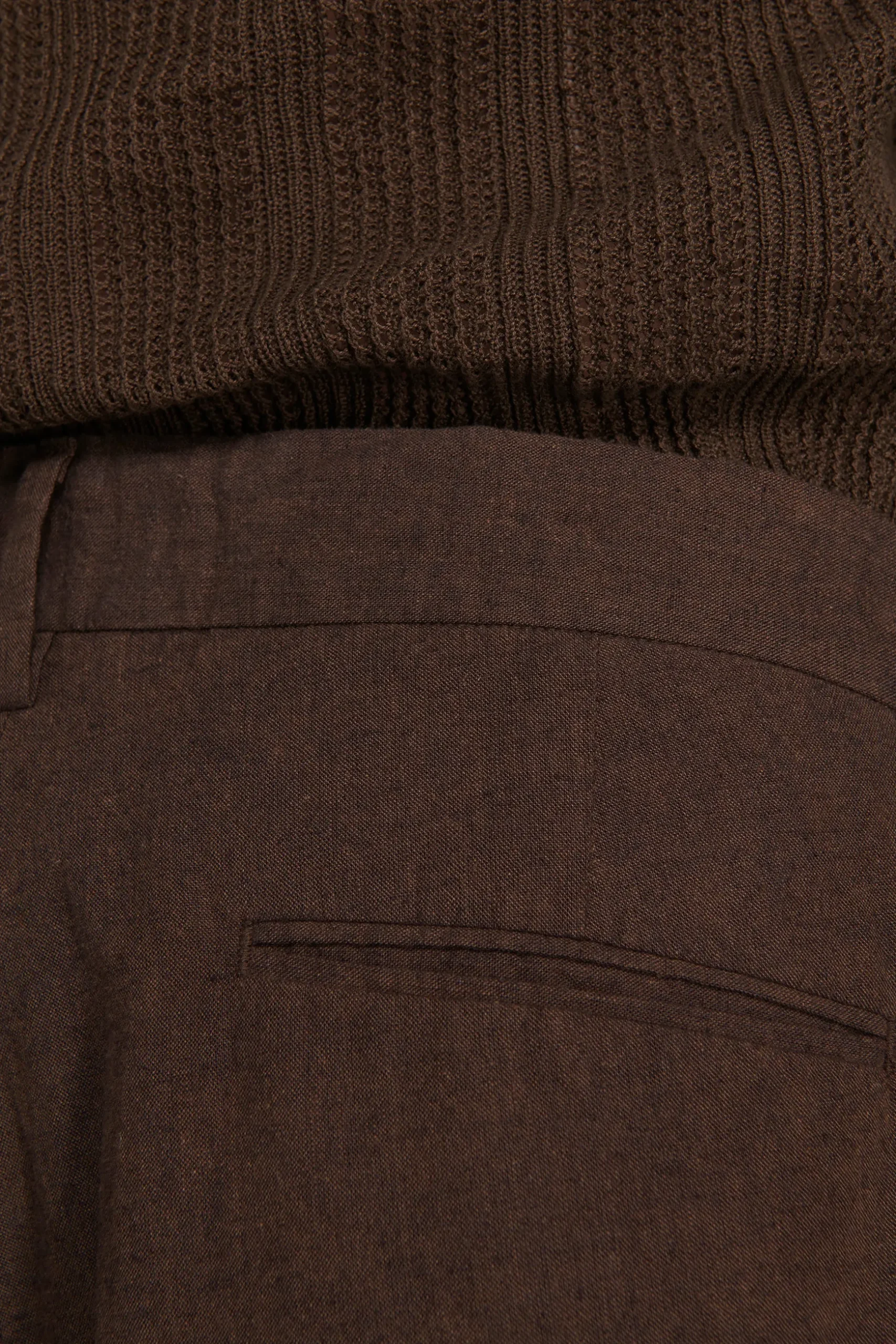 VOLUME Dark brown linen blend bermuda shorts