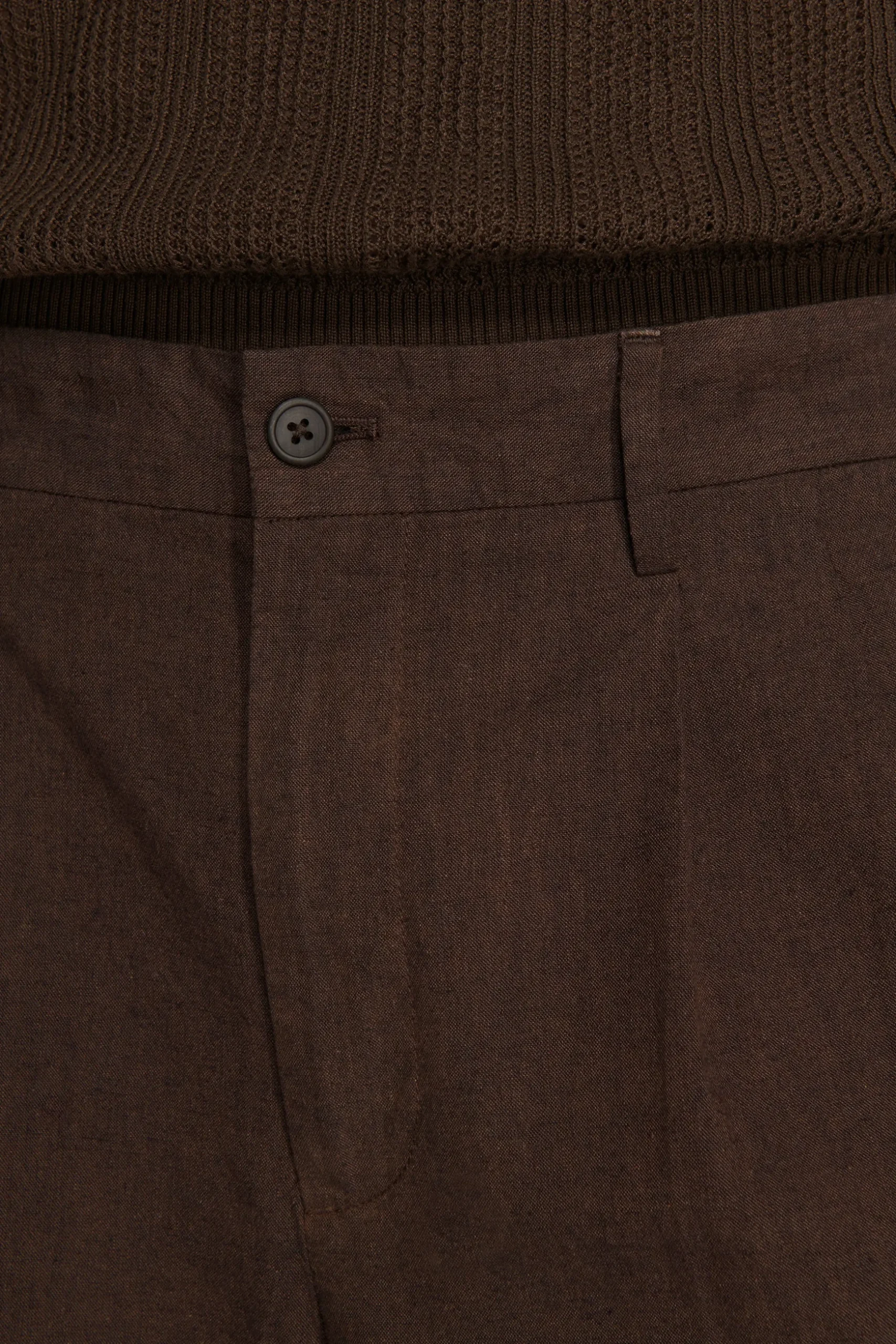 VOLUME Dark brown linen blend bermuda shorts
