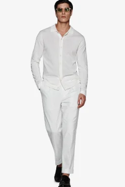 White knit shirt